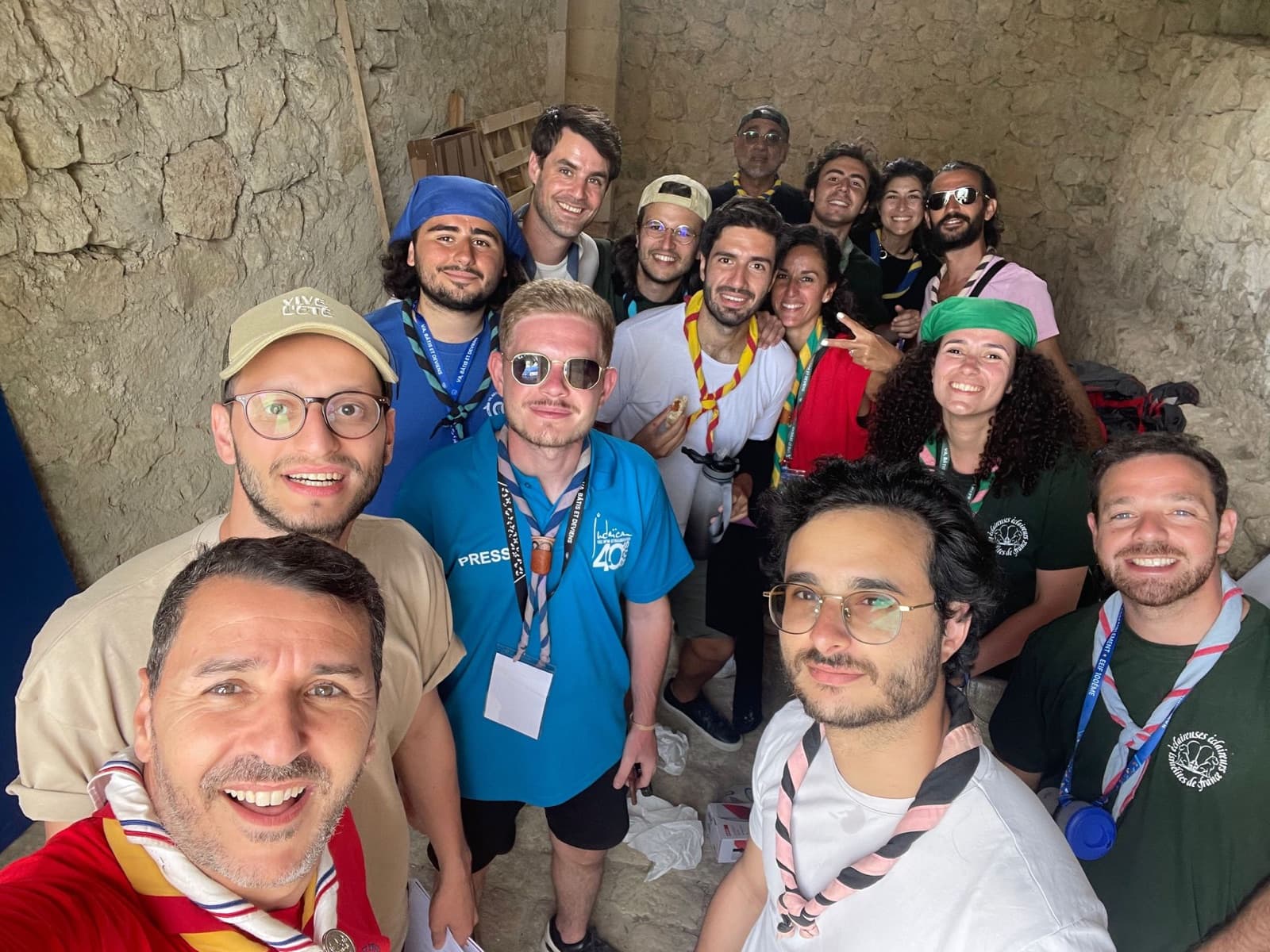 L'équipe pédagogique du groupe local réunie à la synagogue